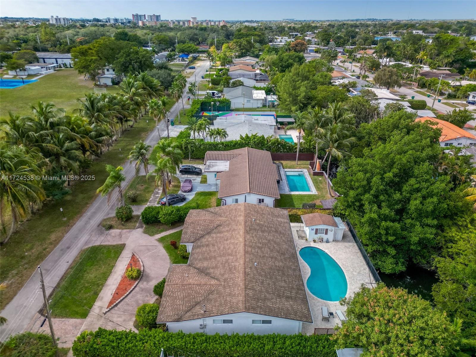 2325 NE 191st St, Miami FL 33180