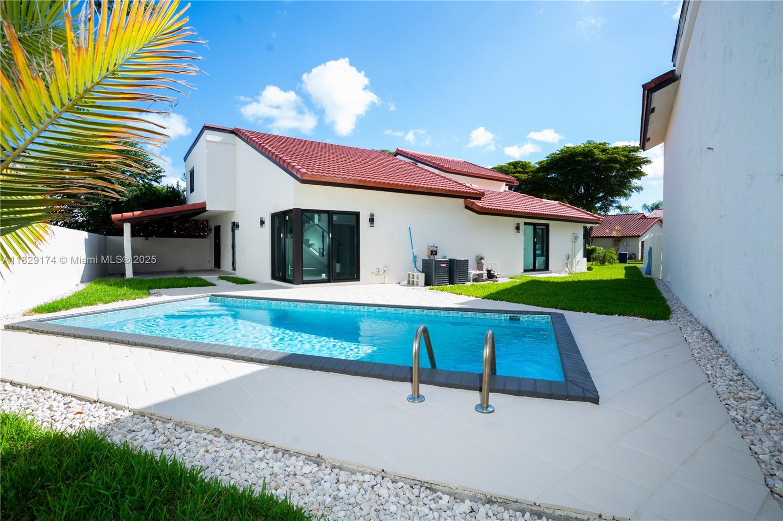10433 SW 118th Ct, Miami FL 33186