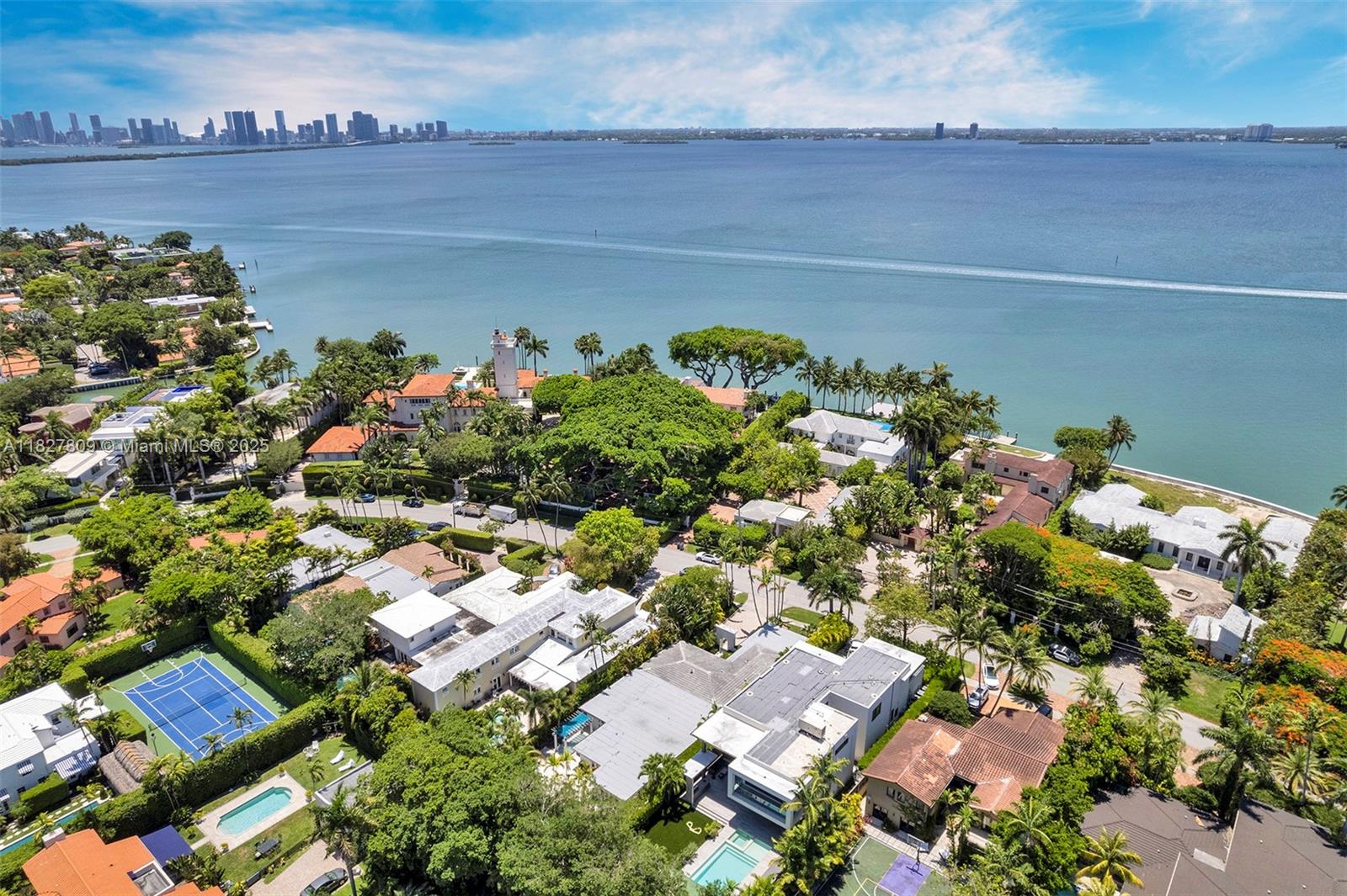 5055 N Bay Rd, Miami Beach FL 33140