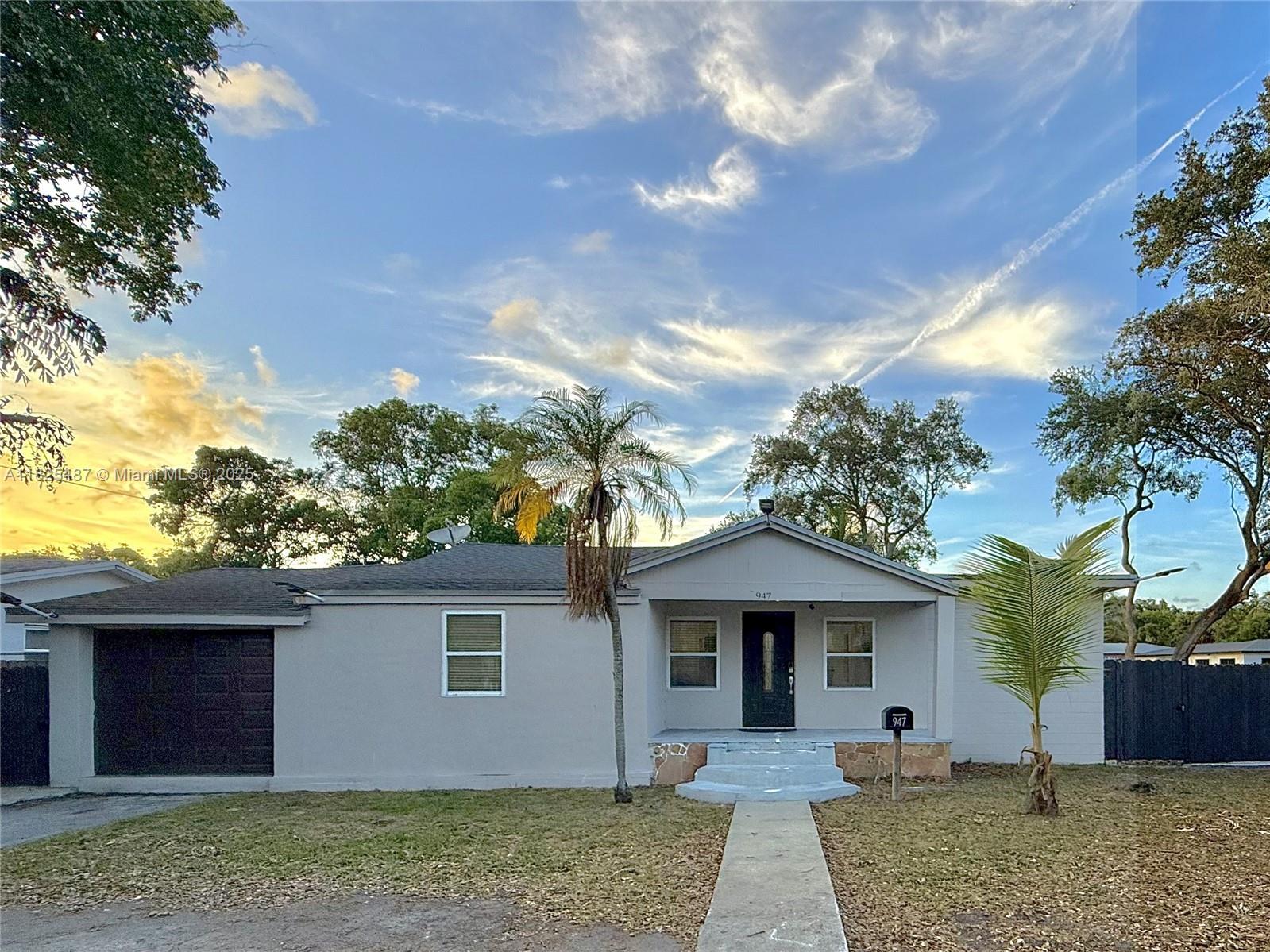 947 NE 149th St, Miami FL 33161