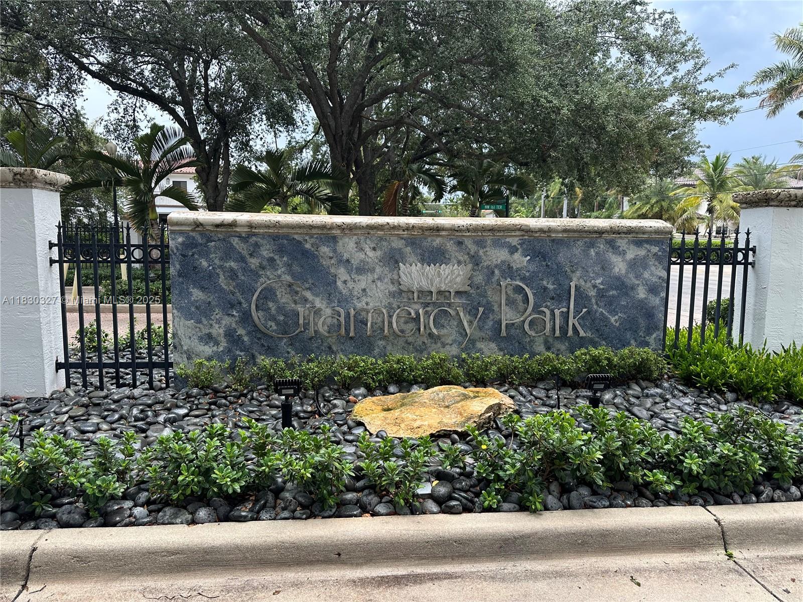 16021 NW 83rd Ave, Miami Lakes FL 33016