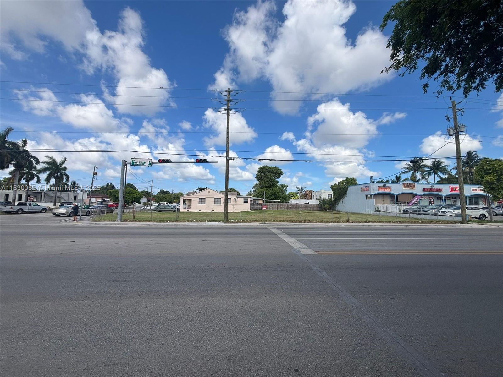 3186 NW 33rd St, Miami FL 33142