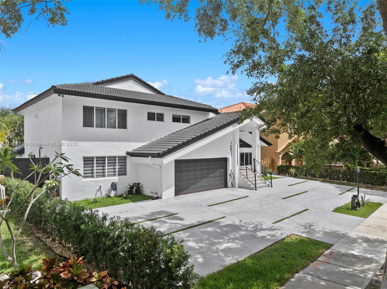 16811 NW 83rd Ave, Miami Lakes FL 33016