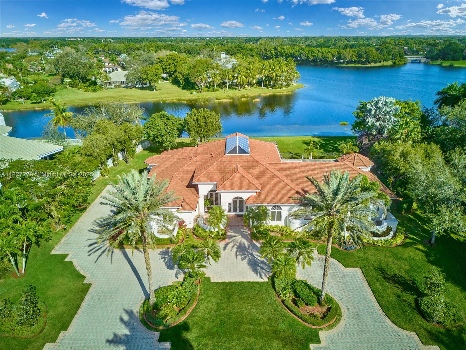 2939 Paddock Ln, Weston FL 33331