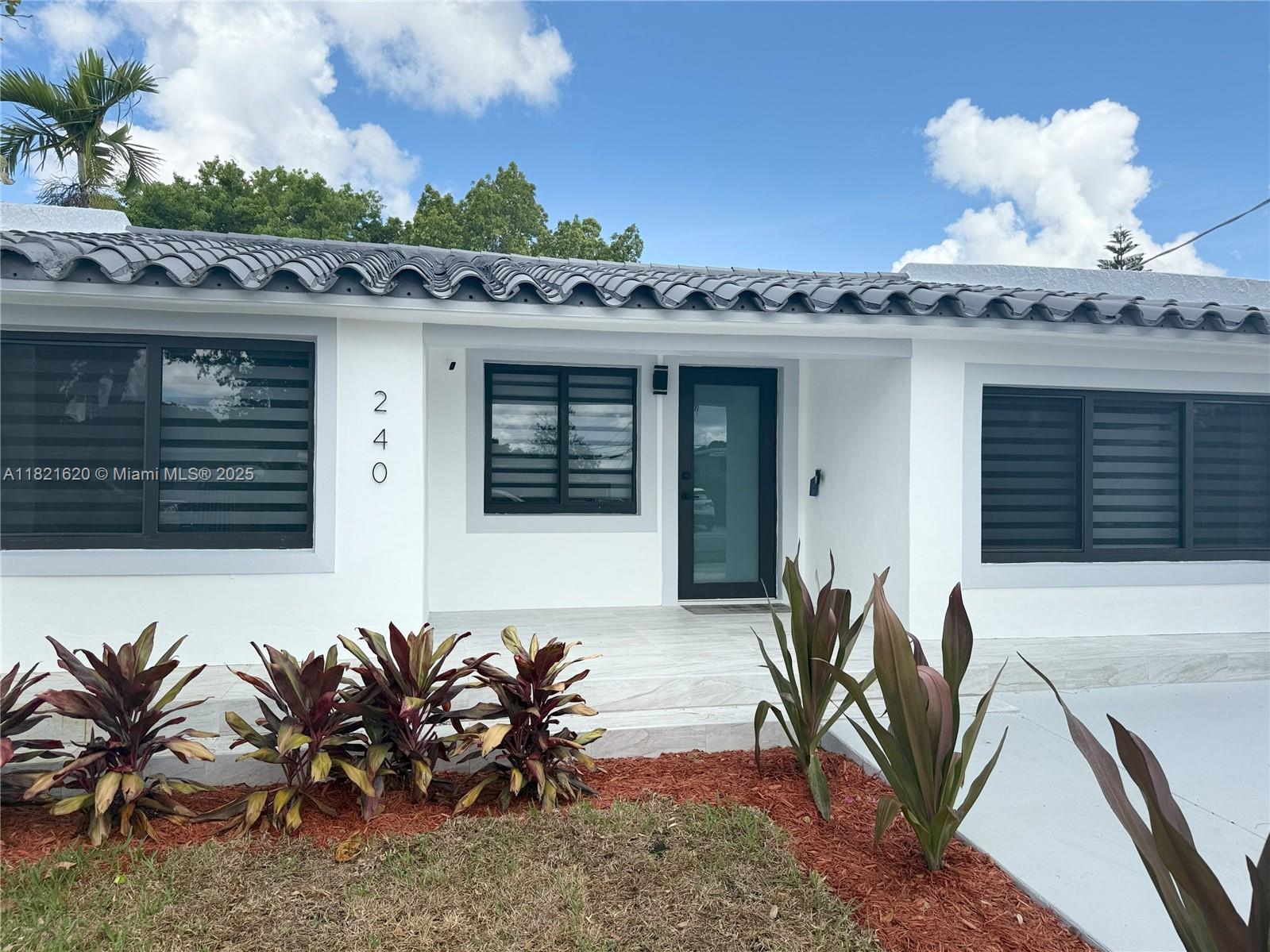 240 SW 55th Ave, Miami FL 33134