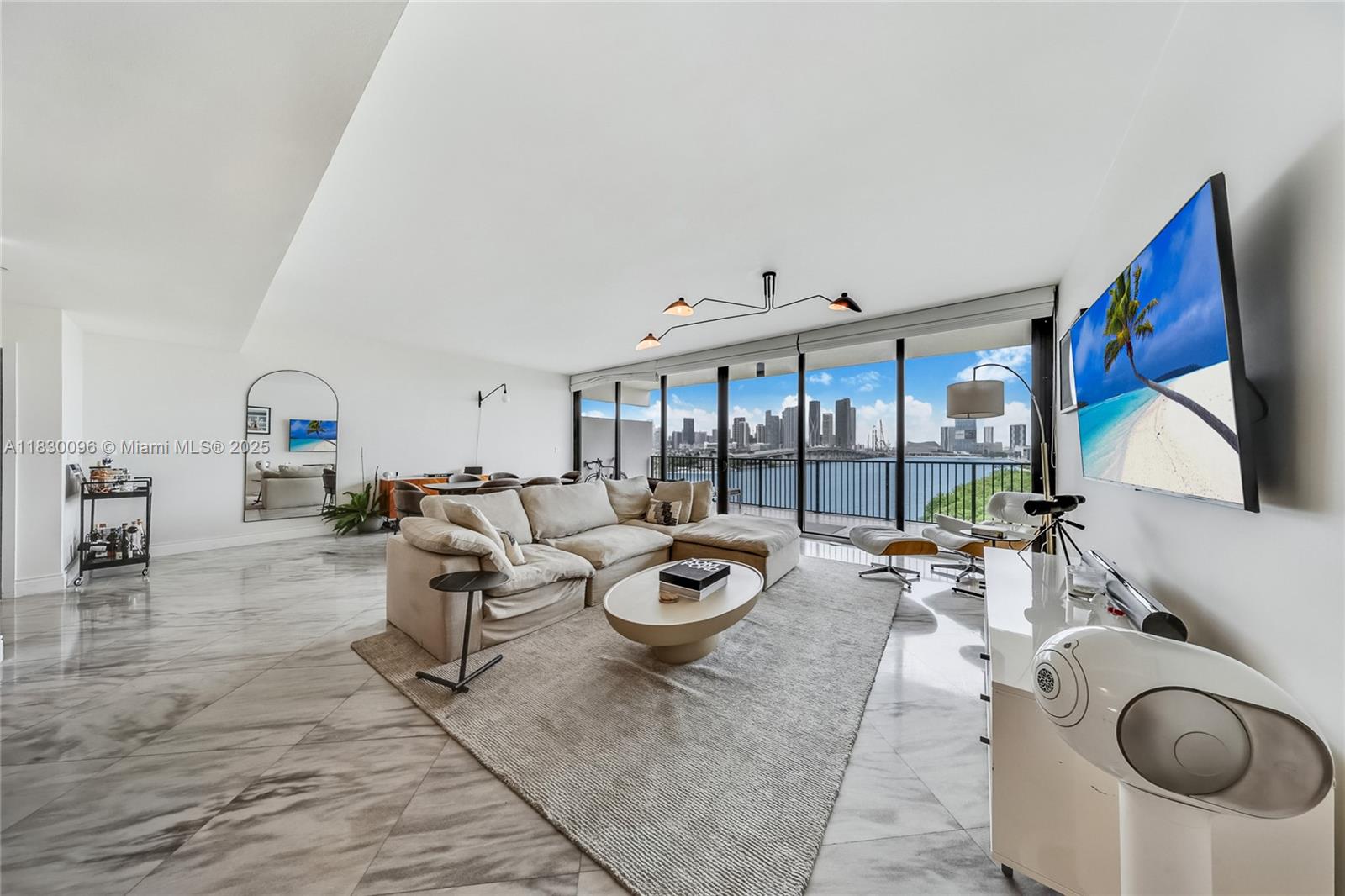 1000 Venetian Way # 708, Miami FL 33139