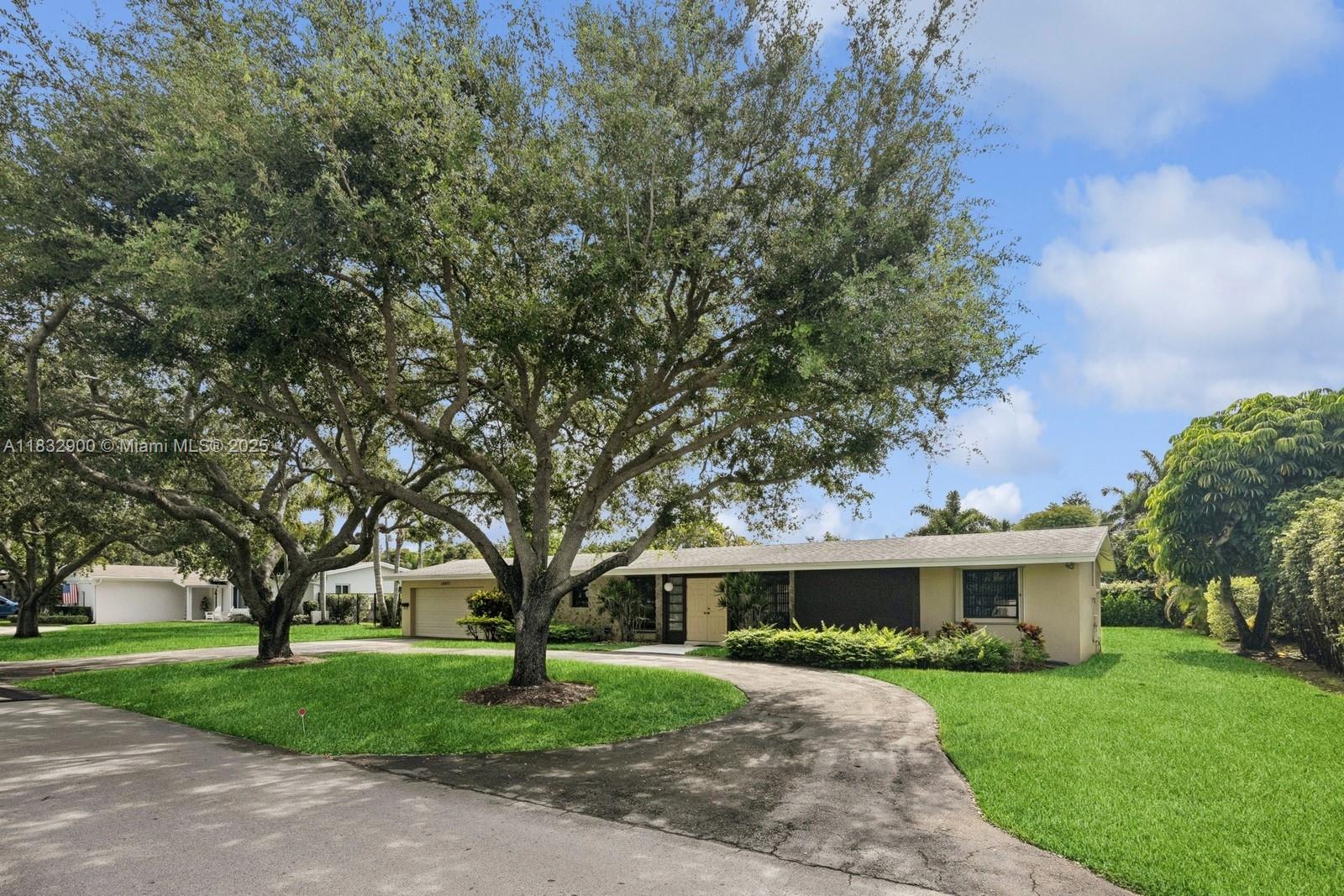 15471 SW 83rd Ave, Palmetto Bay FL 33157