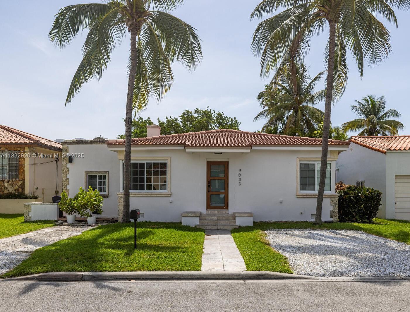 9033 Carlyle Ave, Surfside FL 33154