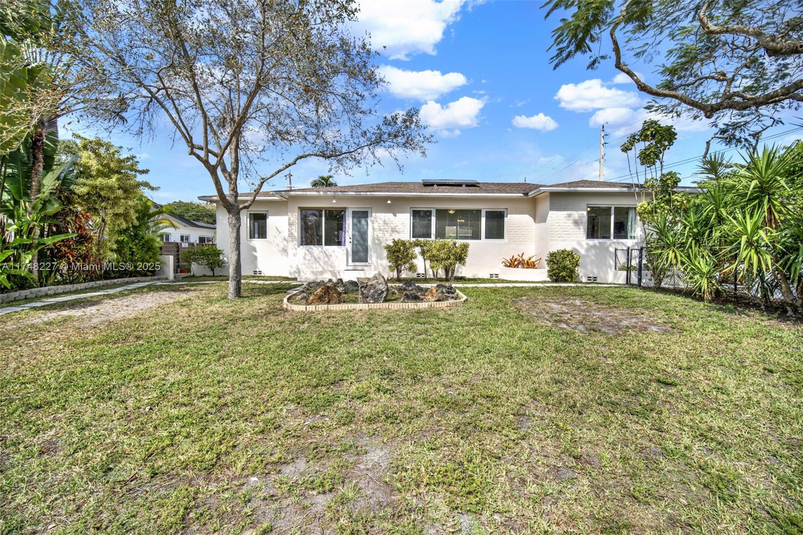 5701 SW 50th Ter, Miami FL 33155