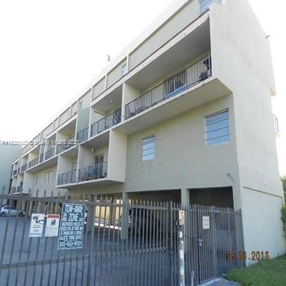 10000 NW 80th Ct, Hialeah Gardens FL 33016