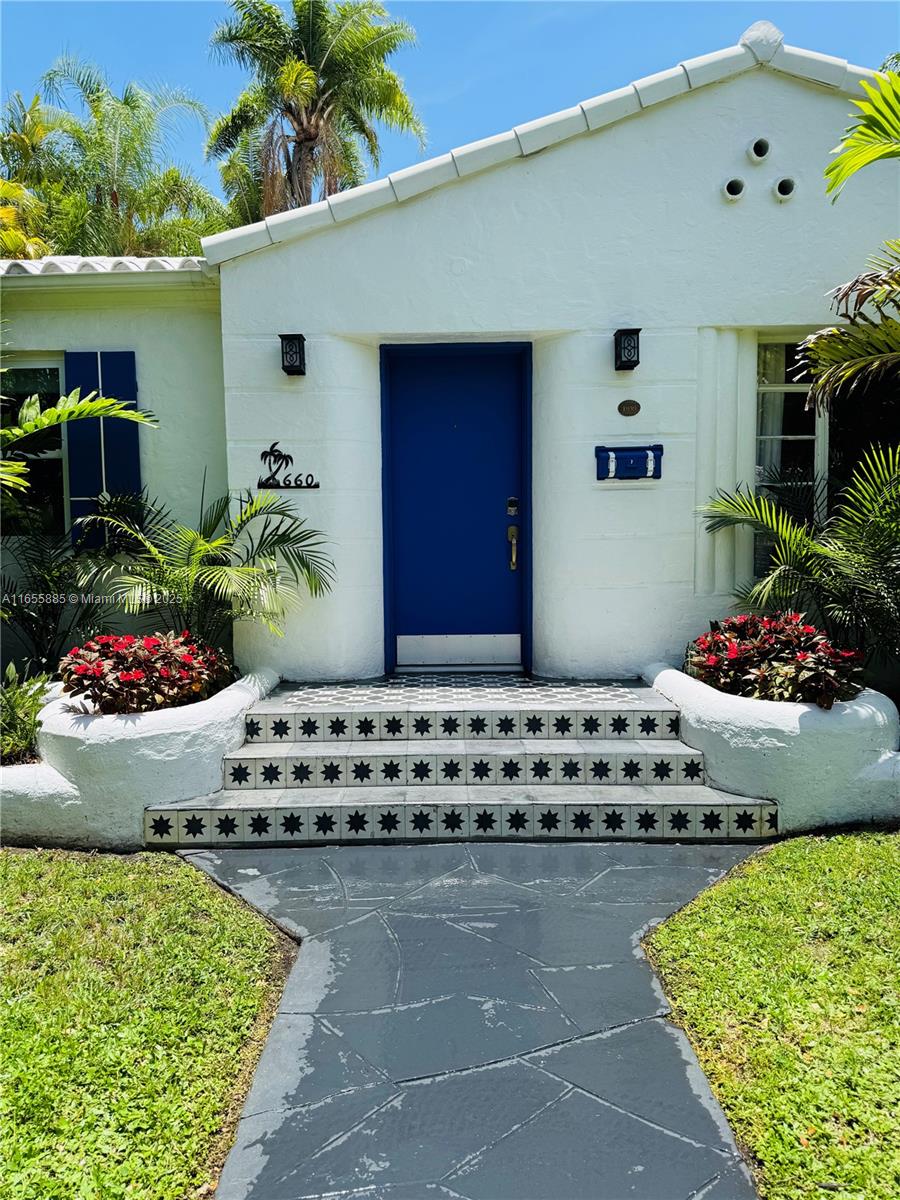 660 NE 72nd St, Miami FL 33138