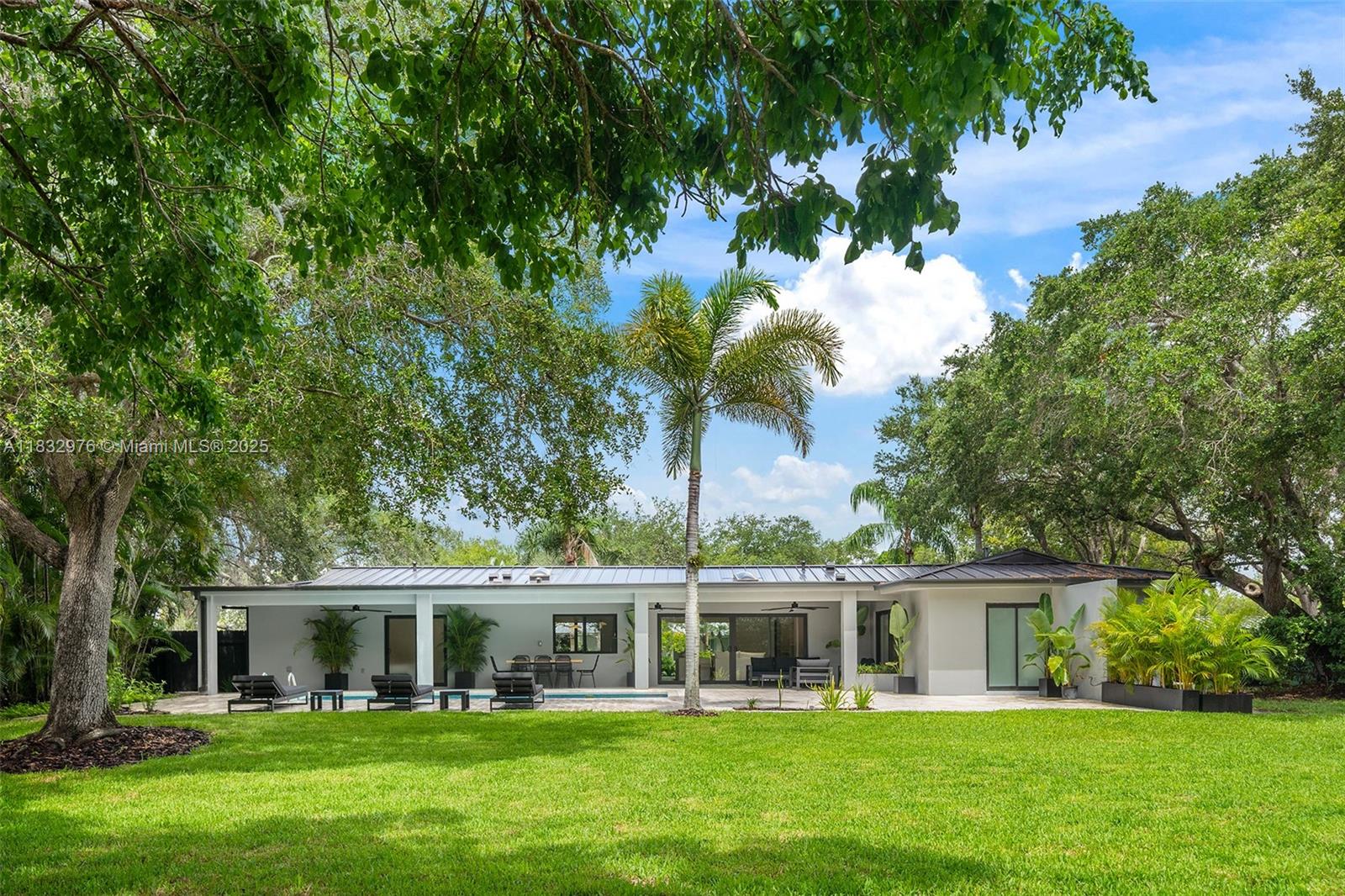 15121 SW 69th Ct, Palmetto Bay FL 33158