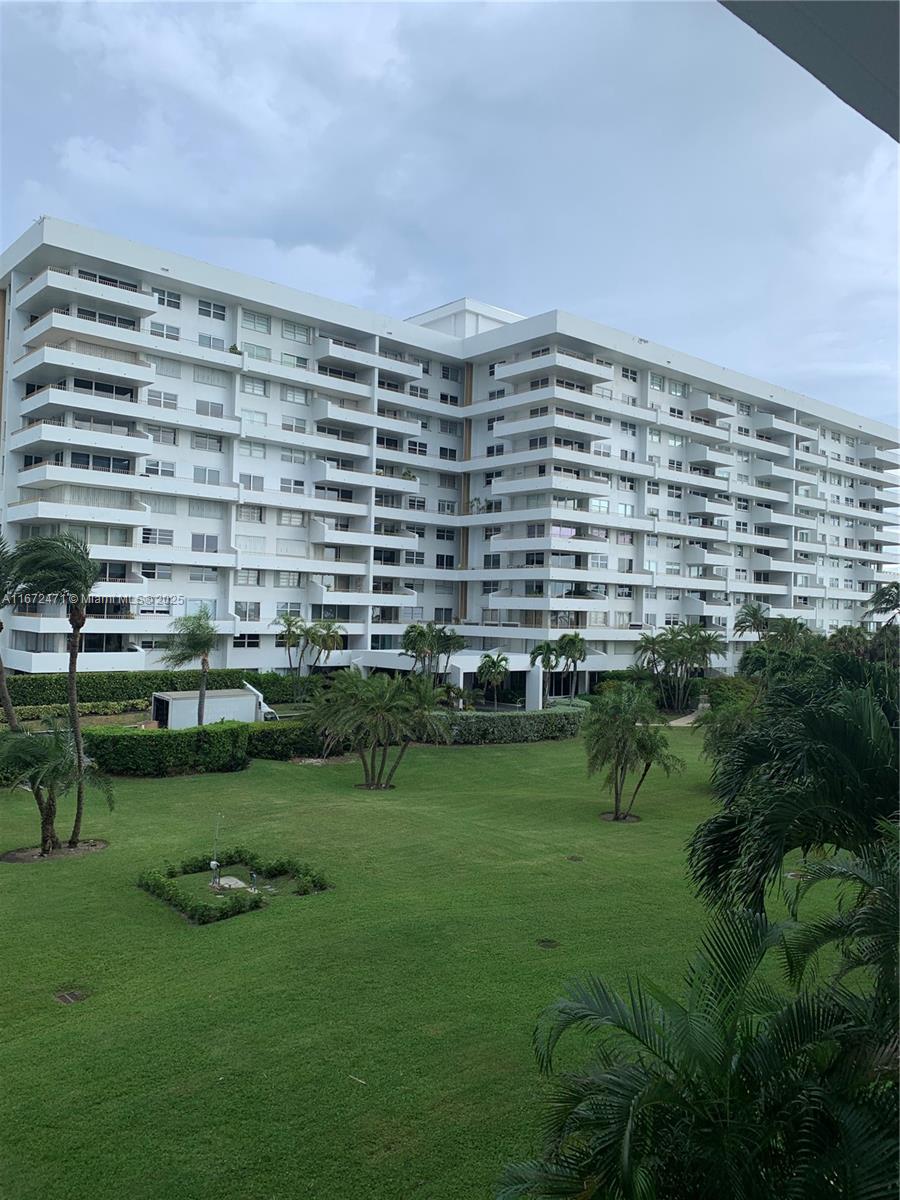 177 Ocean Lane Dr # 208, Key Biscayne FL 33149