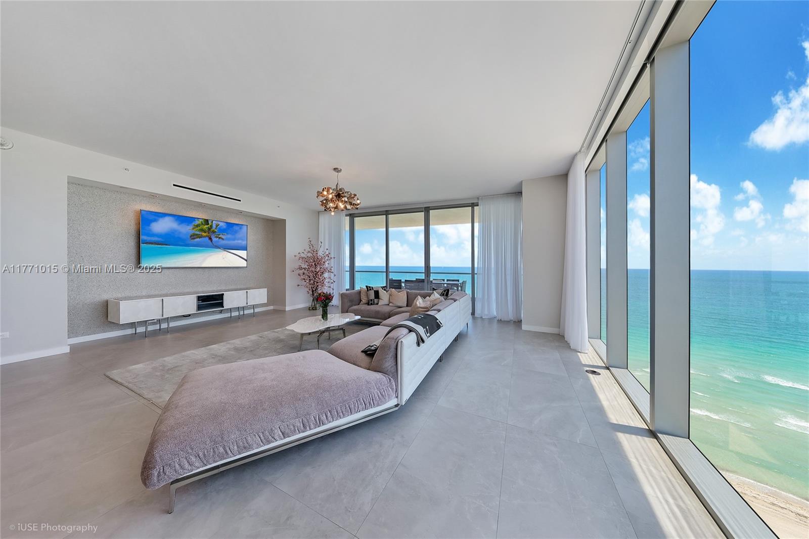 18501 Collins Ave, Sunny Isles Beach FL 33160
