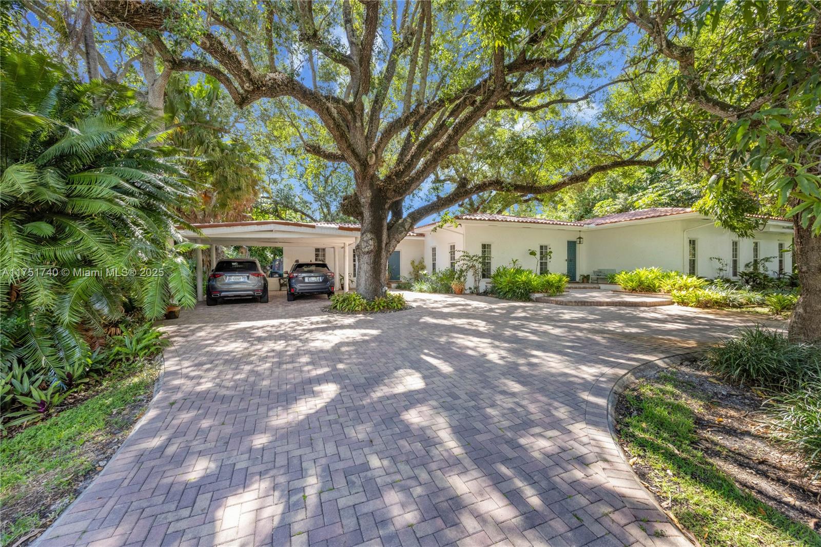 14345 SW 72nd Ct, Palmetto Bay FL 33158