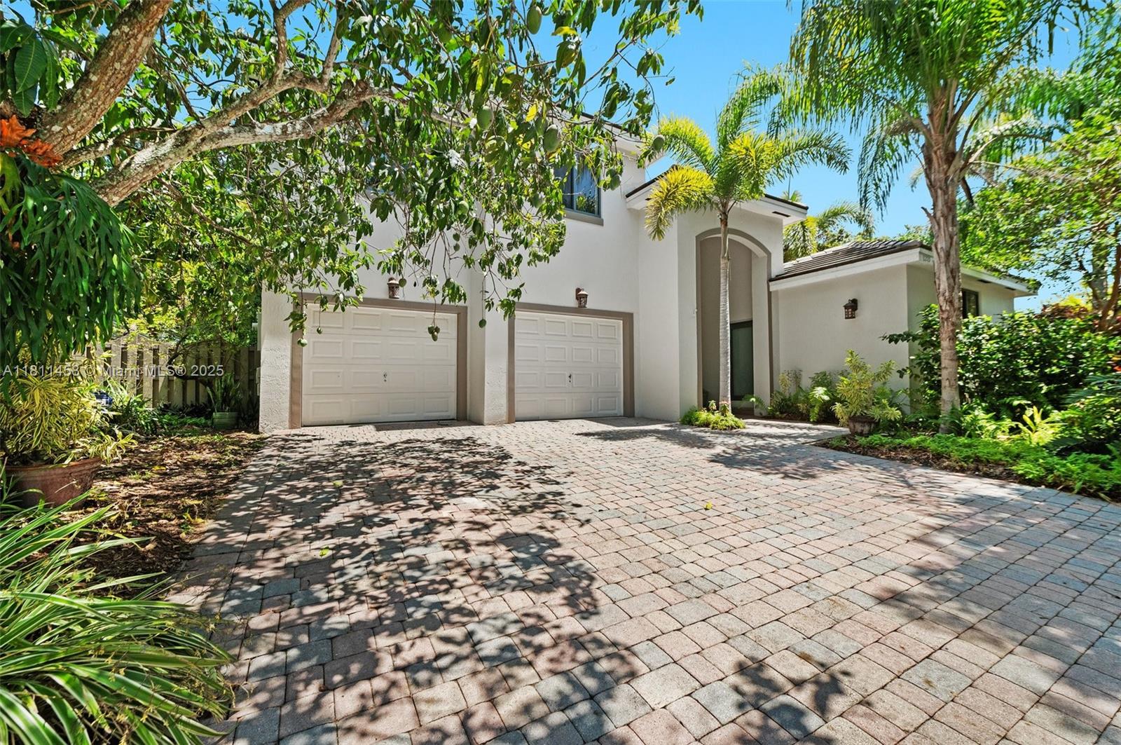 8205 SW 171st Ter, Palmetto Bay FL 33157