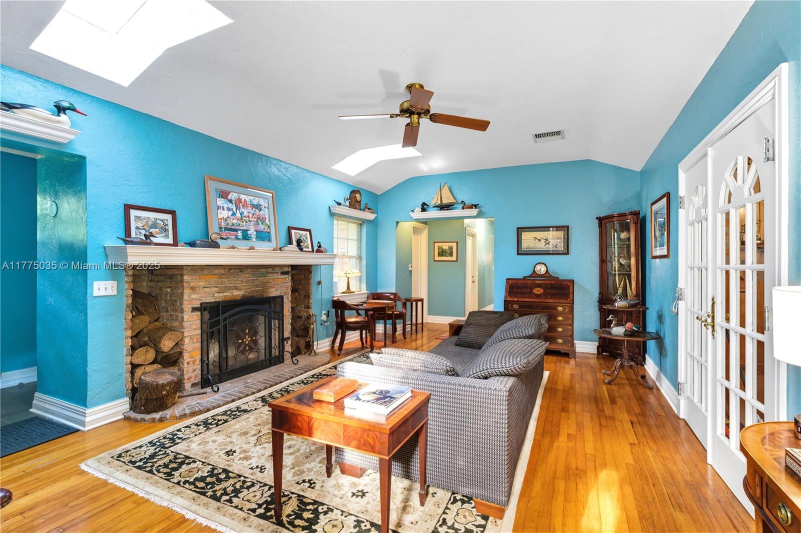 4160 Lybyer Ave, Miami FL 33133