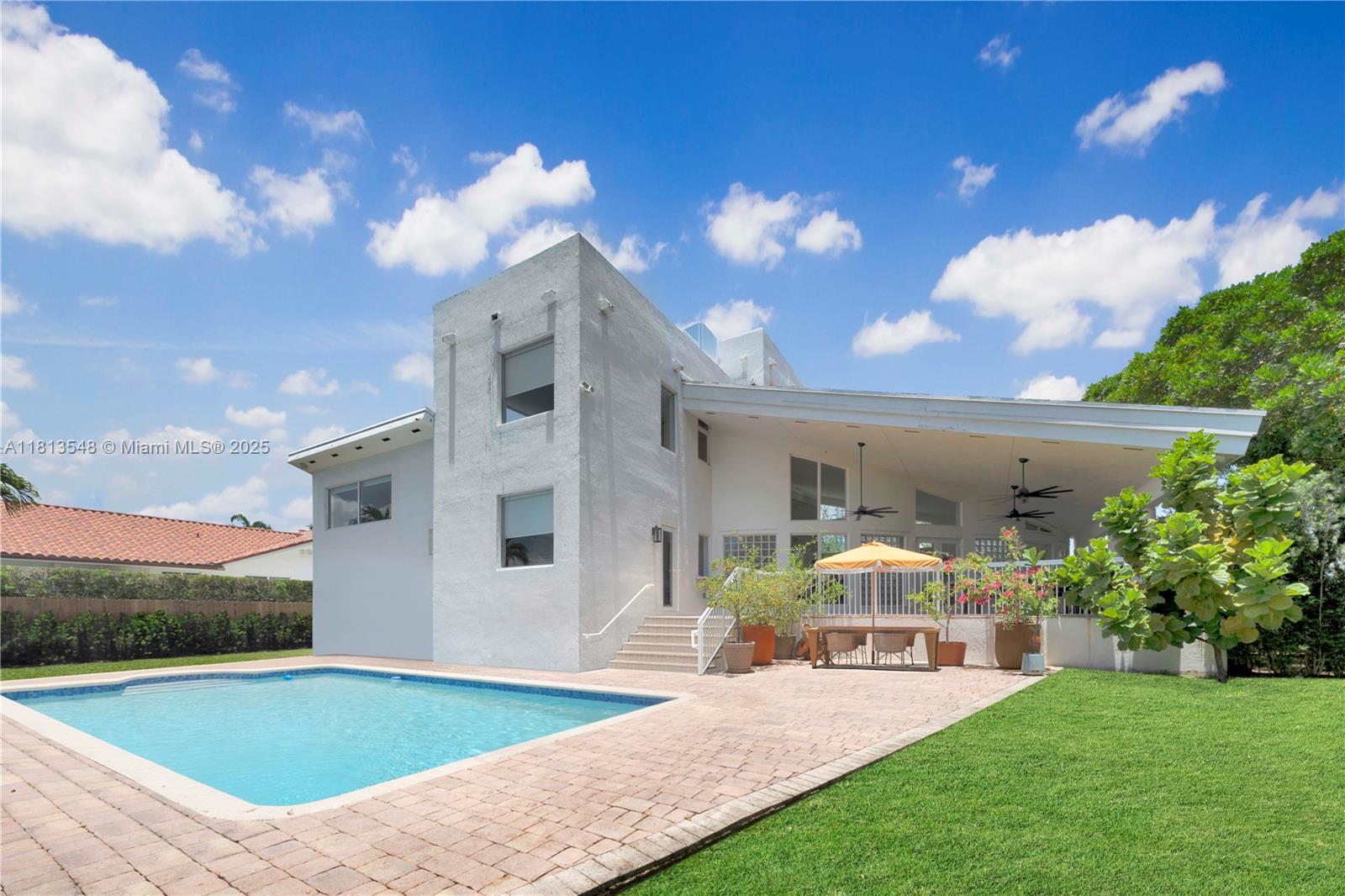 6320 Dolphin Dr, Coral Gables FL 33158