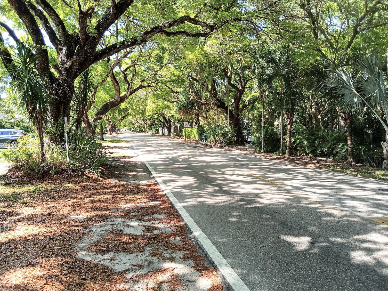 4187 S Le Jeune Rd, Miami FL 33133