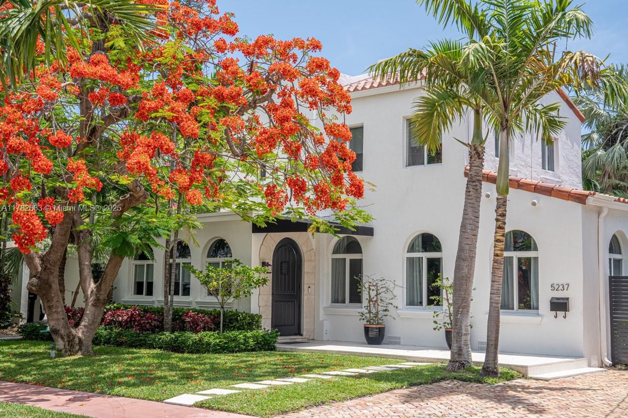 5237 La Gorce Dr, Miami Beach FL 33140