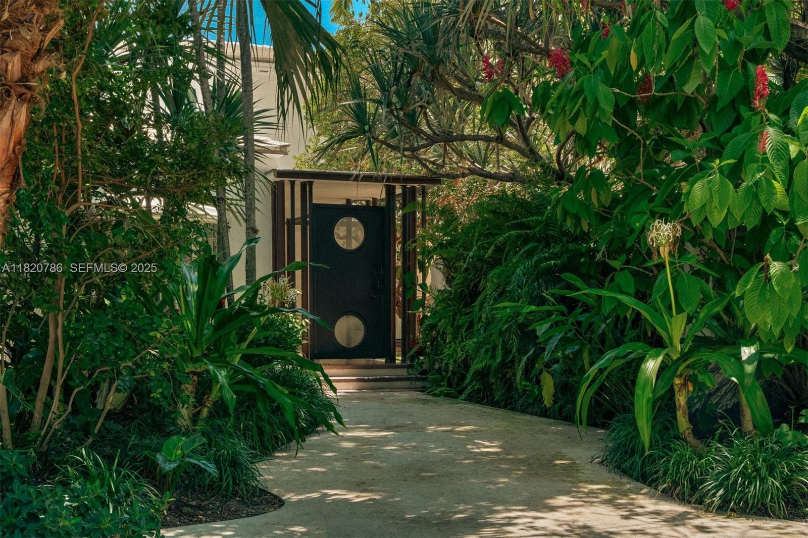 6165 Pine Tree Dr, Miami Beach FL 33140