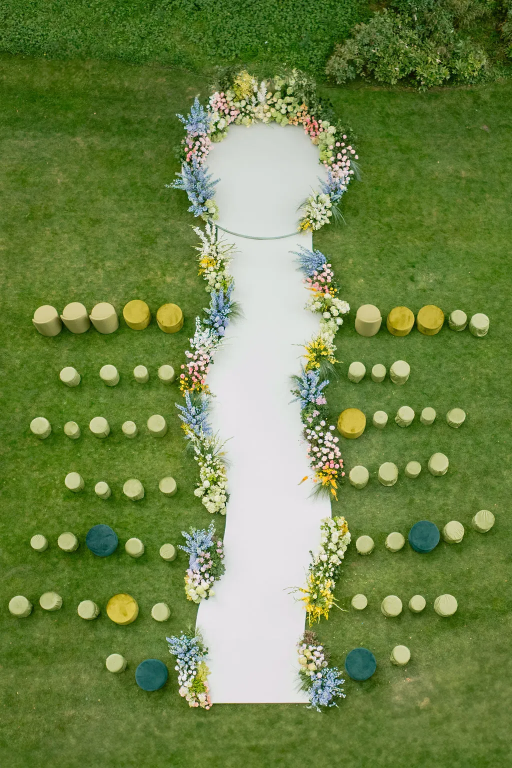 Wedding ceremony Chateau Mcely