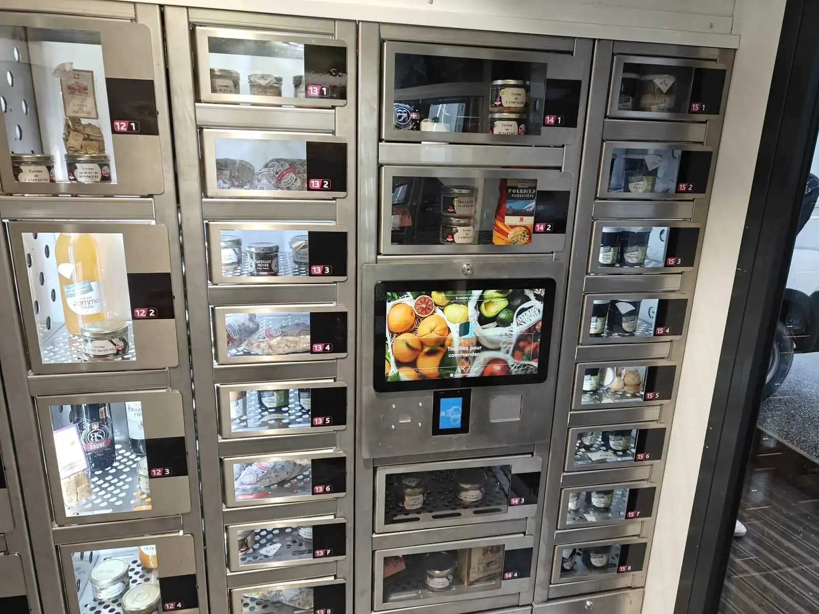 Espace Drive ferme, ses clients se retrouvent sans solution. Découvrez comment nous avons converti plus de 25 casiers pour assurer leur continuité d’activité.