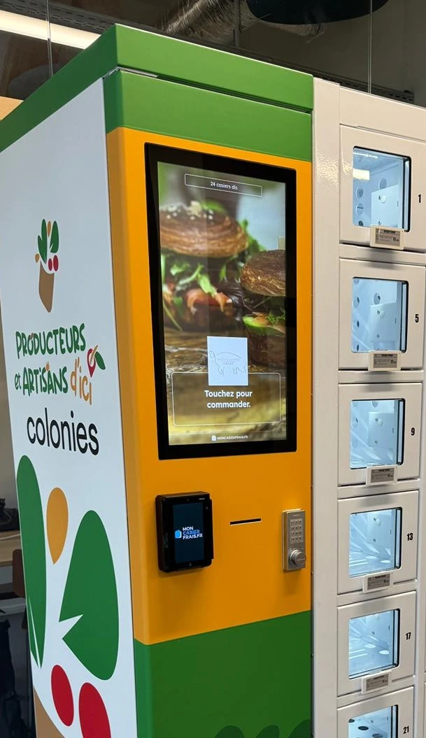 La borne de commande tactile reliée à notre logiciel de gestion.