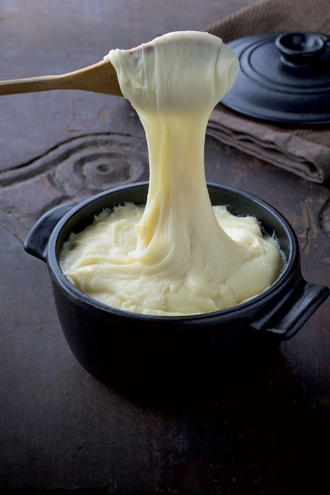 Exemple d'Aligot d'Aubrac produit et vendu par Jeune Montagne dans ses 48 casiers réfrigérés.