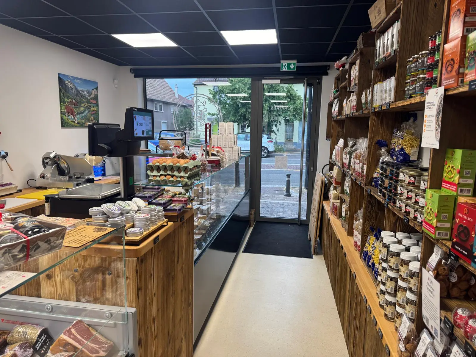 À Sausheim, L'Épicerie Gourmande complète son commerce avec 24 casiers réfrigérés accessibles 24h/24. Découvrez en exclusivité l'installation de Nicolas Philippe.