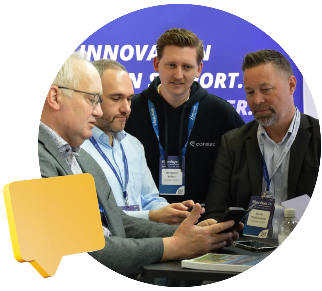 Dr. Michael Faath, Benjamin Wöhrl und Dario Höltkemeier am Conntac Messestand