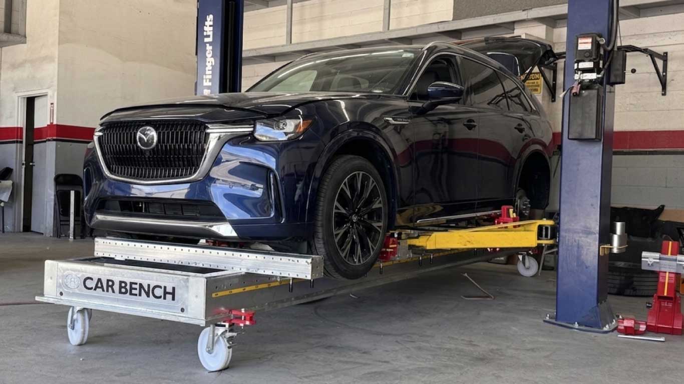 Mazda CX 90 on the Car Bench Frame Machine with Jig Systems