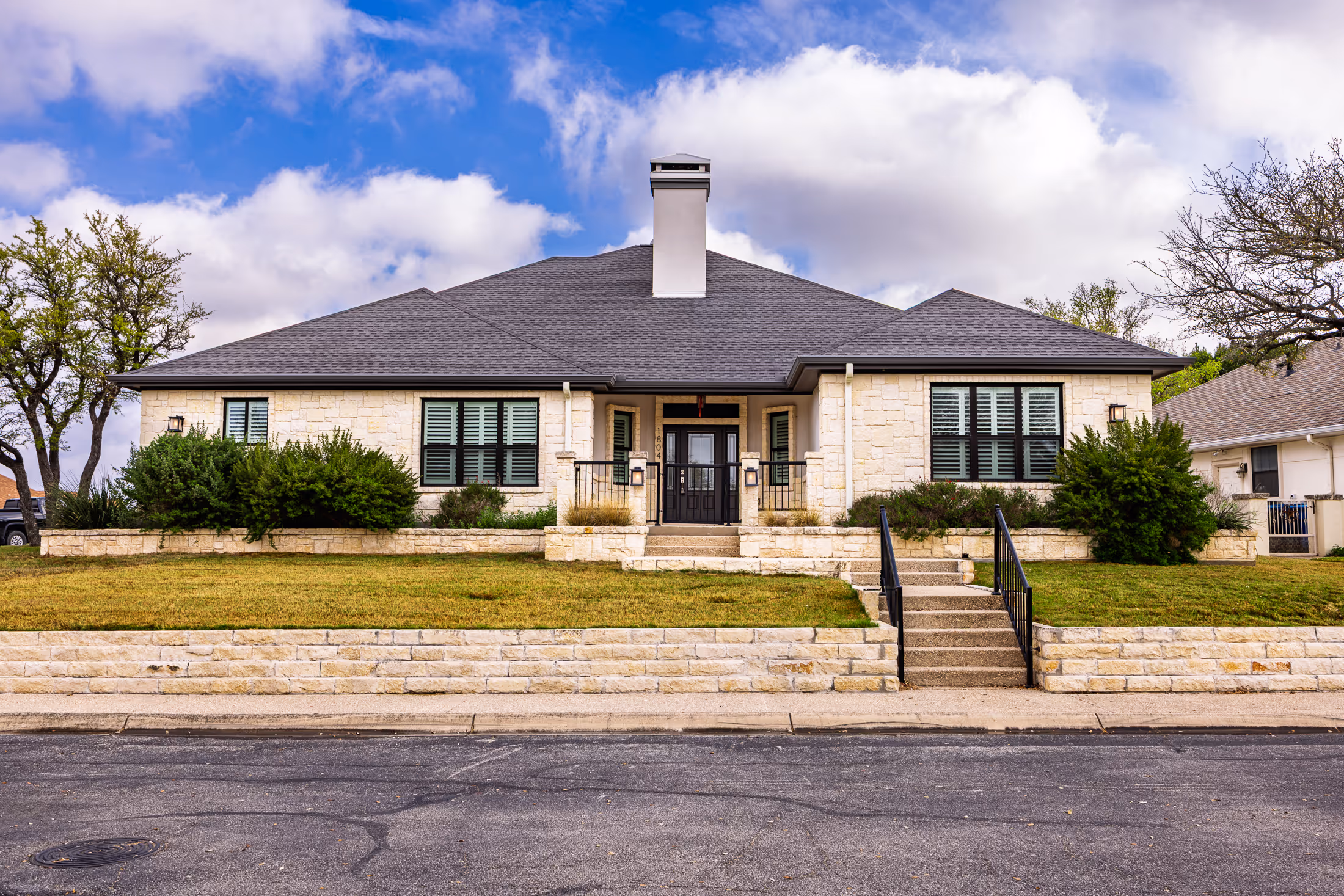 1804 Valencia Dr 