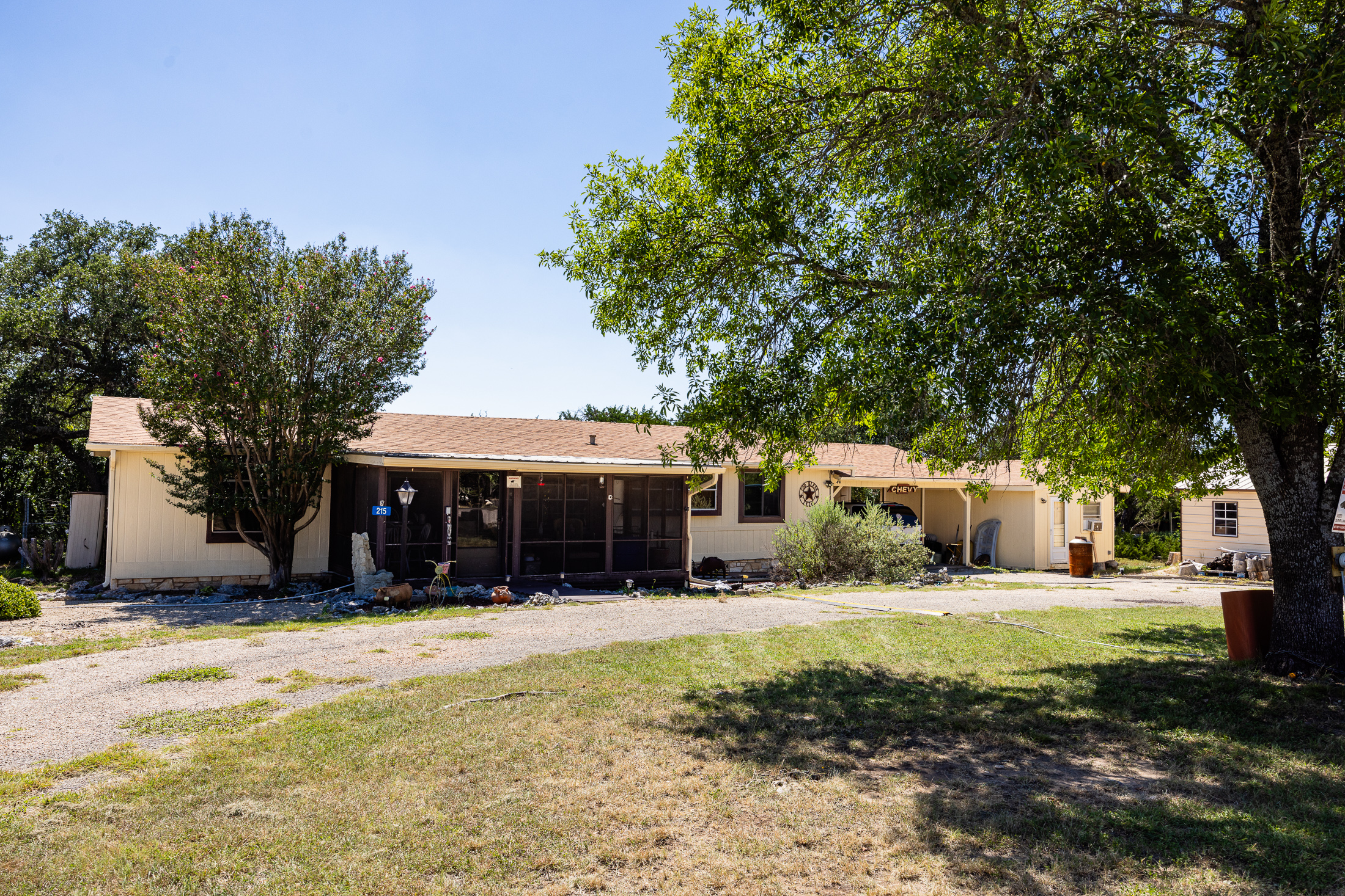 215 Robertson Rd