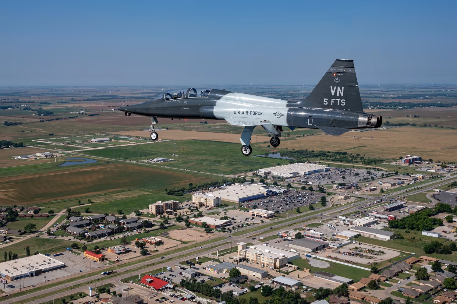 A T-38C Talon prepares to land following a training flight at Vance Air Force Base. (U.S. Air Force photo by Staff Sgt. Taylor Crul)