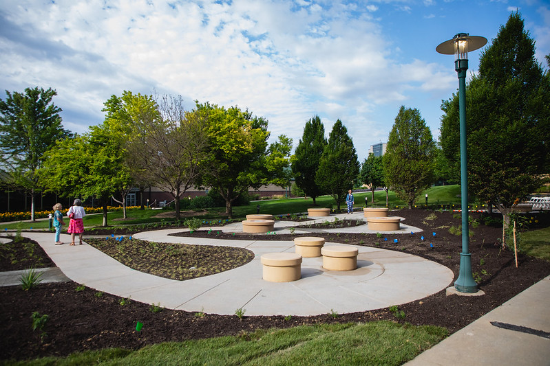 UNMC envisioned the garden through the concept of “three-eyed seeing”, a framework that recognizes Indigenous knowledge, environmental stewardship, and community wellbeing.  