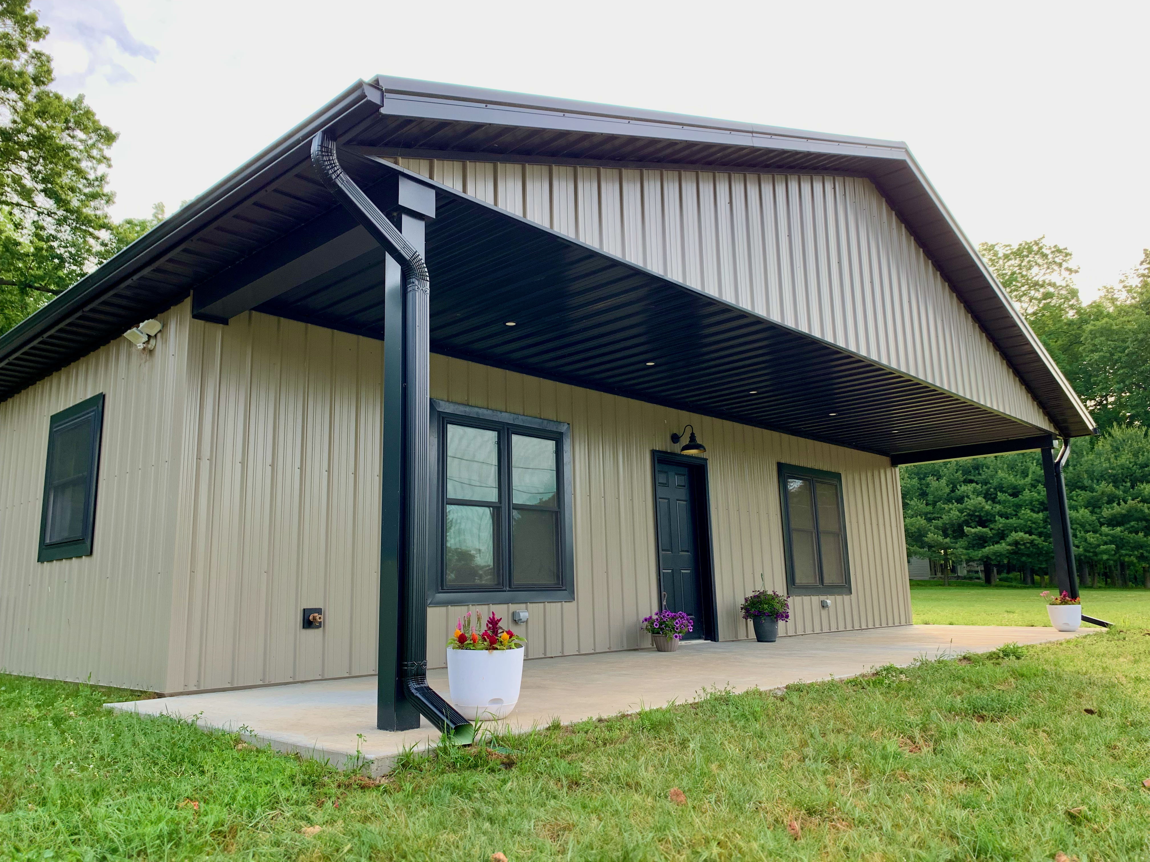 Barndominium build by New Horizon Builders in Indiana