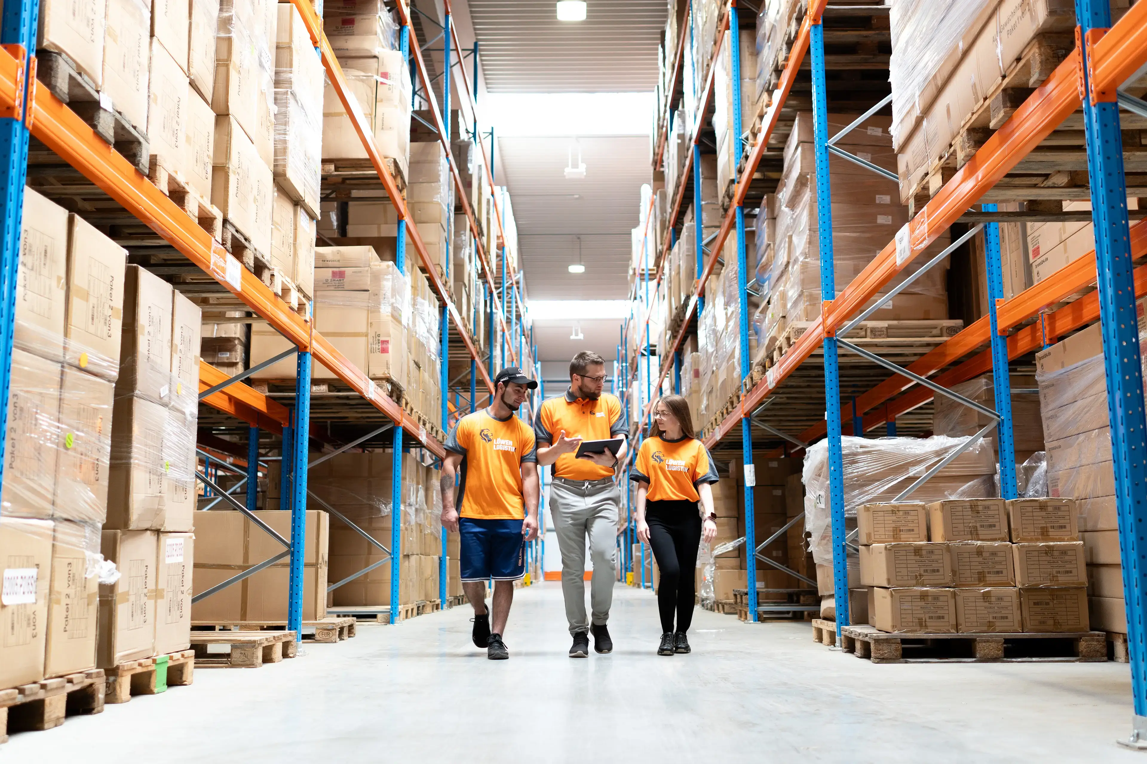 Löwen Logistik | Geschäftsführung im Hochregal-Lager