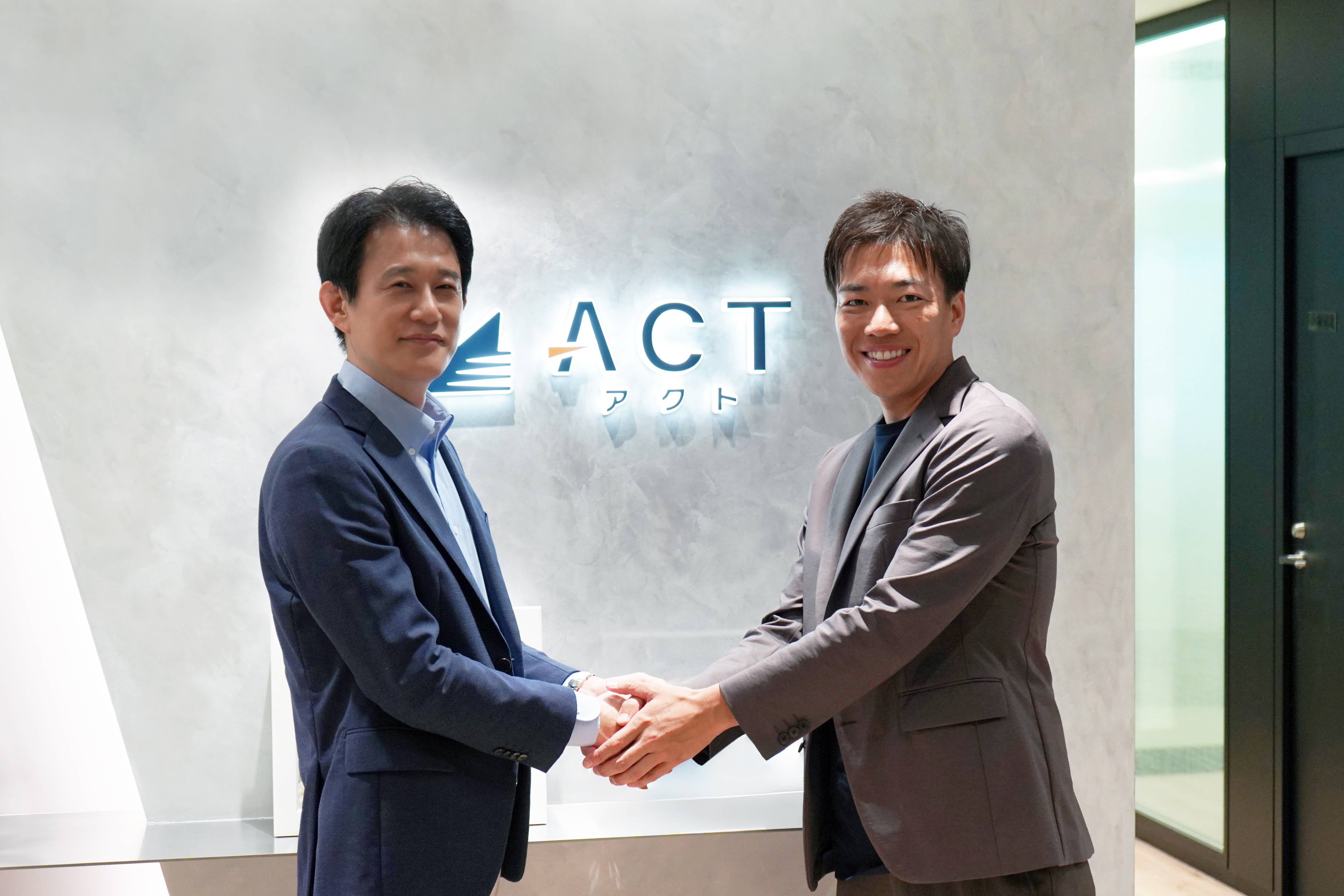 從左至右為 CyCraft Japan Country Manager 姜尚郁、ACT 代表取締役小林智彦。
