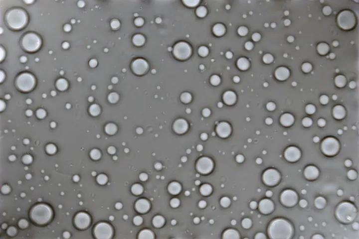 Condensate droplets, quantitative phase