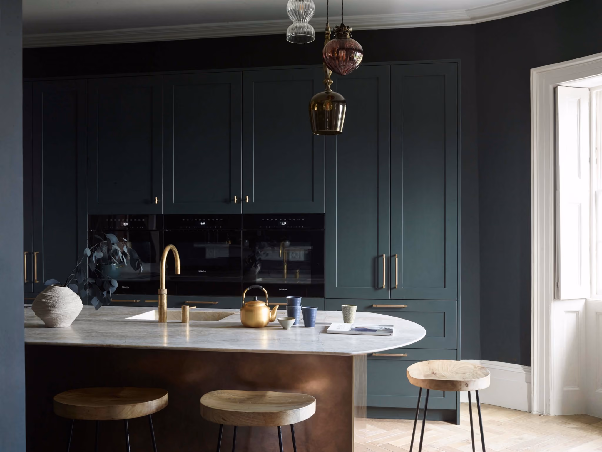 A beautiful luxurious kitchen for a Reno home after cleaning