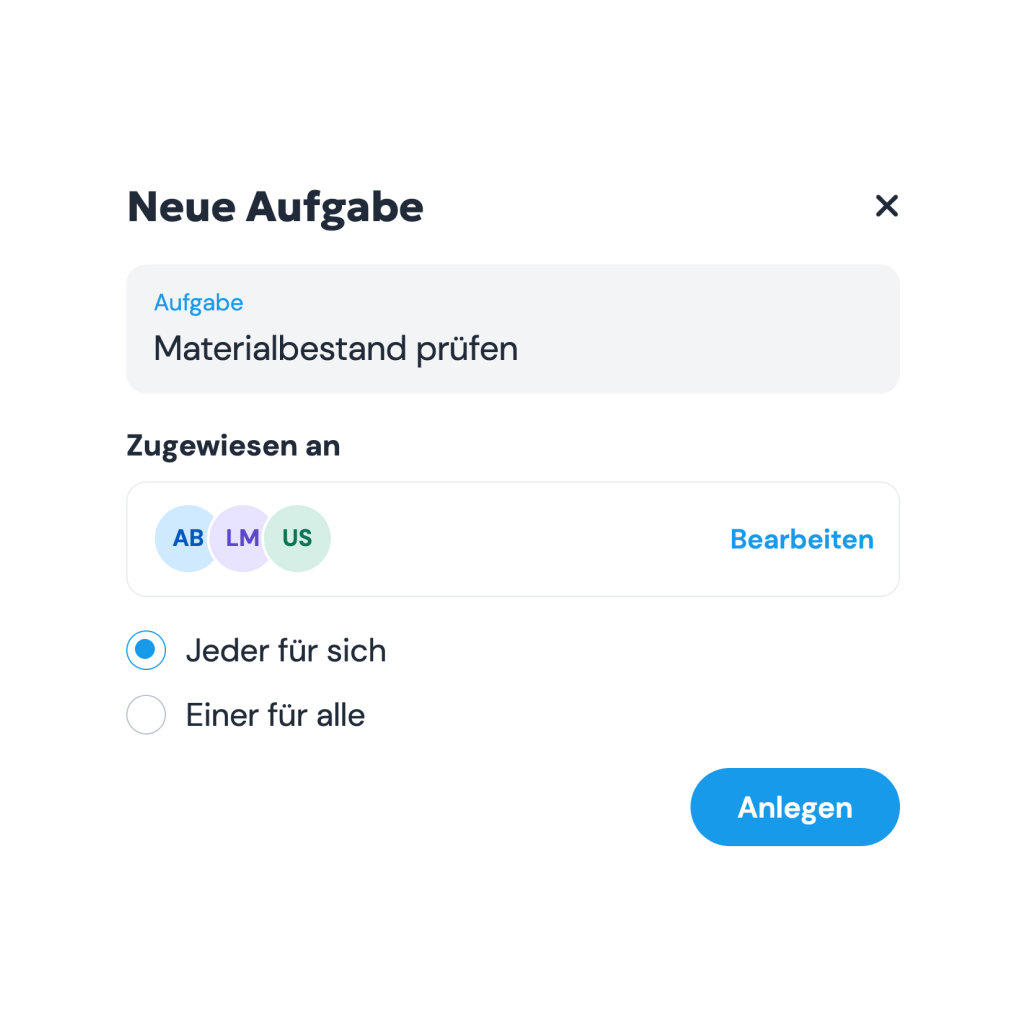 Fenster „Neue Aufgabe“ in clockin: Aufgabe „Materialbestand prüfen“ wird drei Mitarbeitern zugewiesen, Auswahl „Jeder für sich“ oder „Einer für alle“