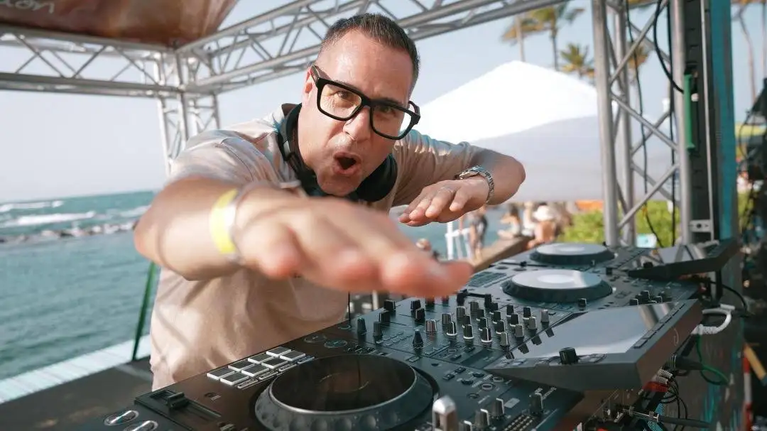 Dj Ivan Robles