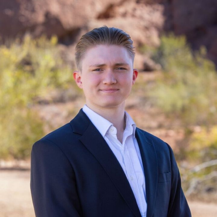 Titus Grimsley, Analyst