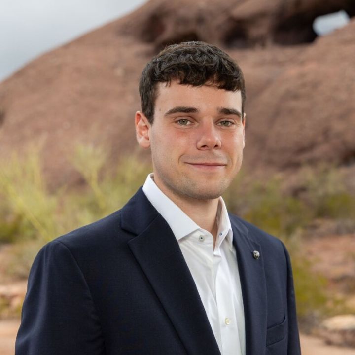 Braeden Thomas, Analyst