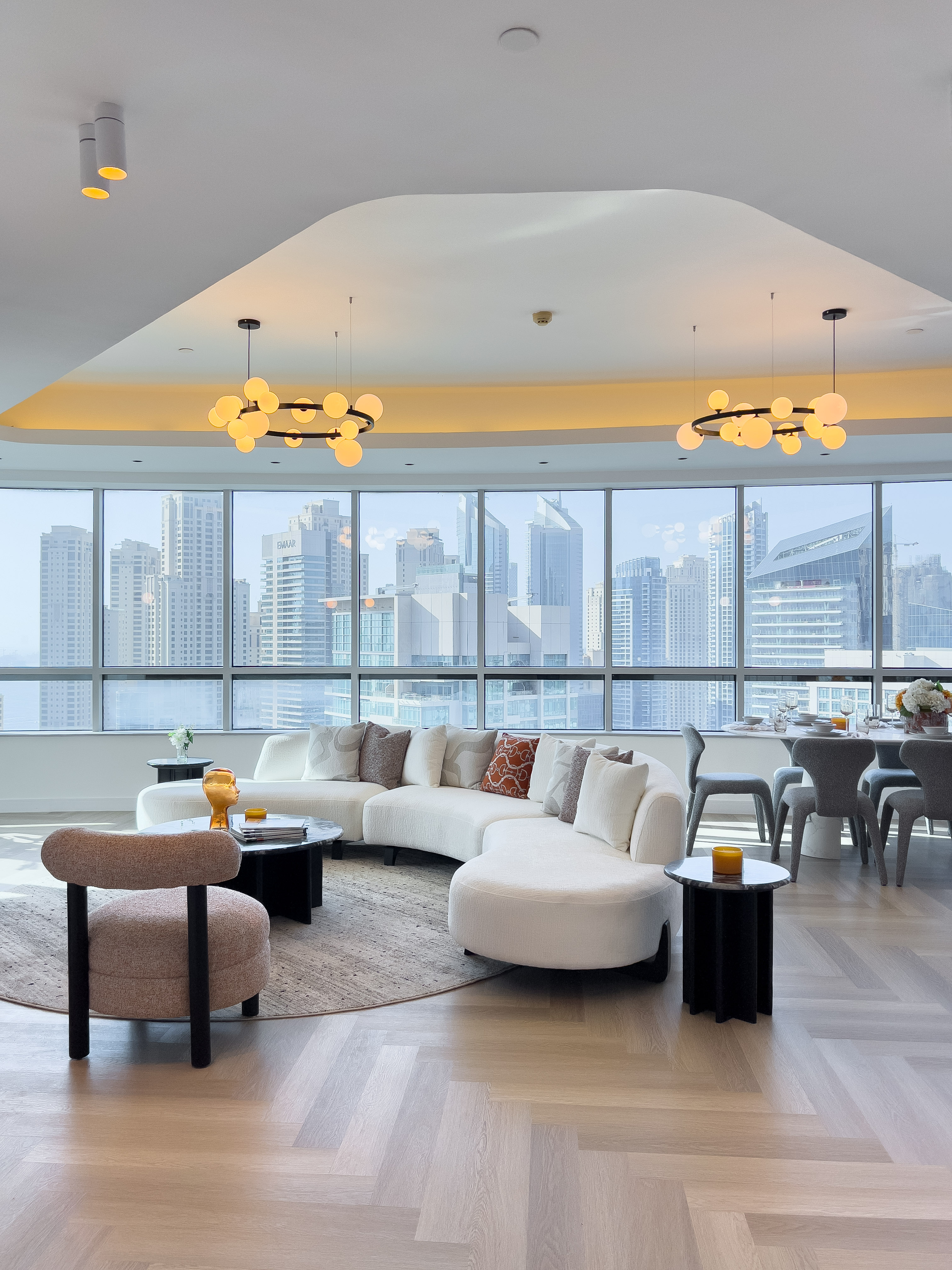 Horizon Towers, Marina