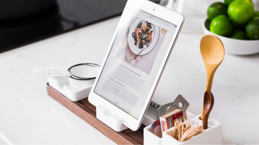 4 Awesome and Free Yoga Apps to Learn New Poses