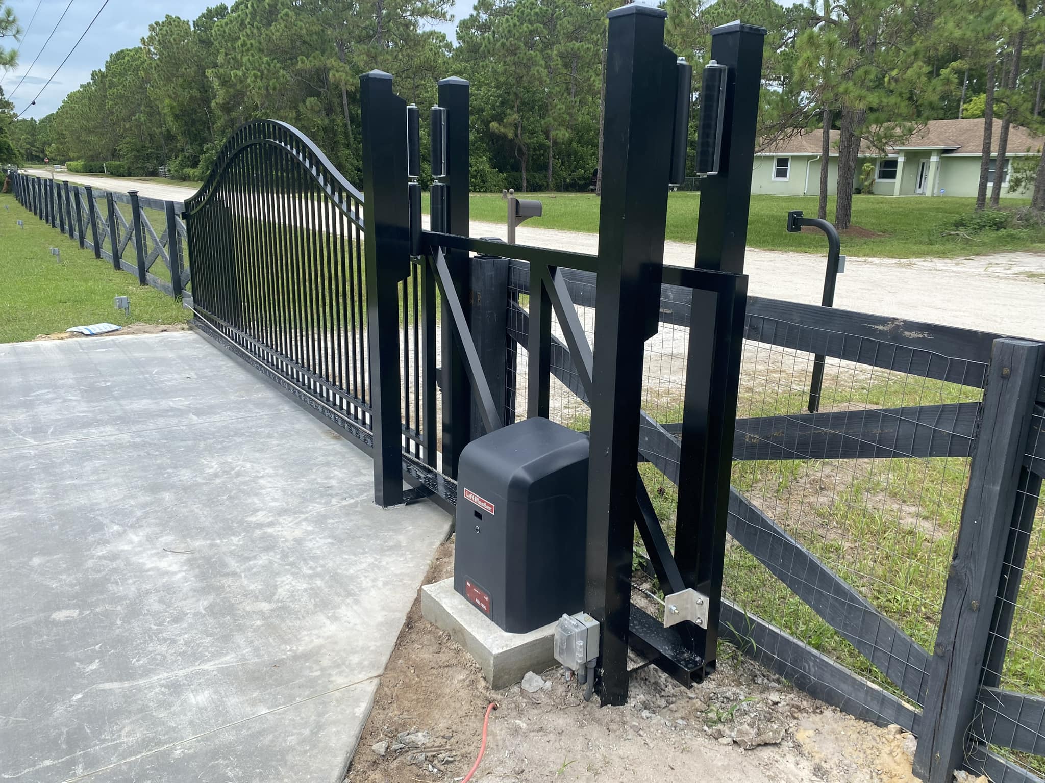 Single Slide Gate Operator