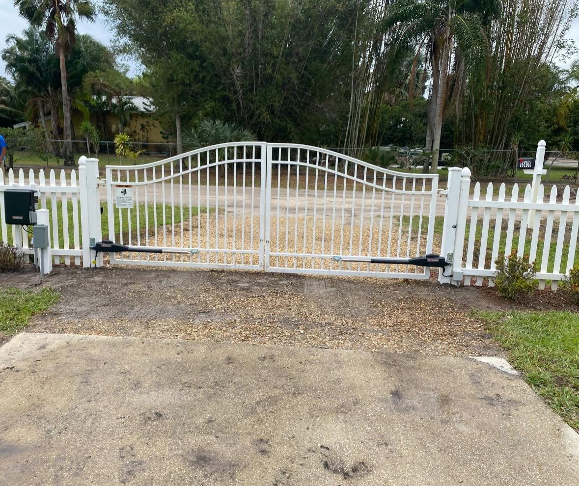 Dual Swing Gate Operators