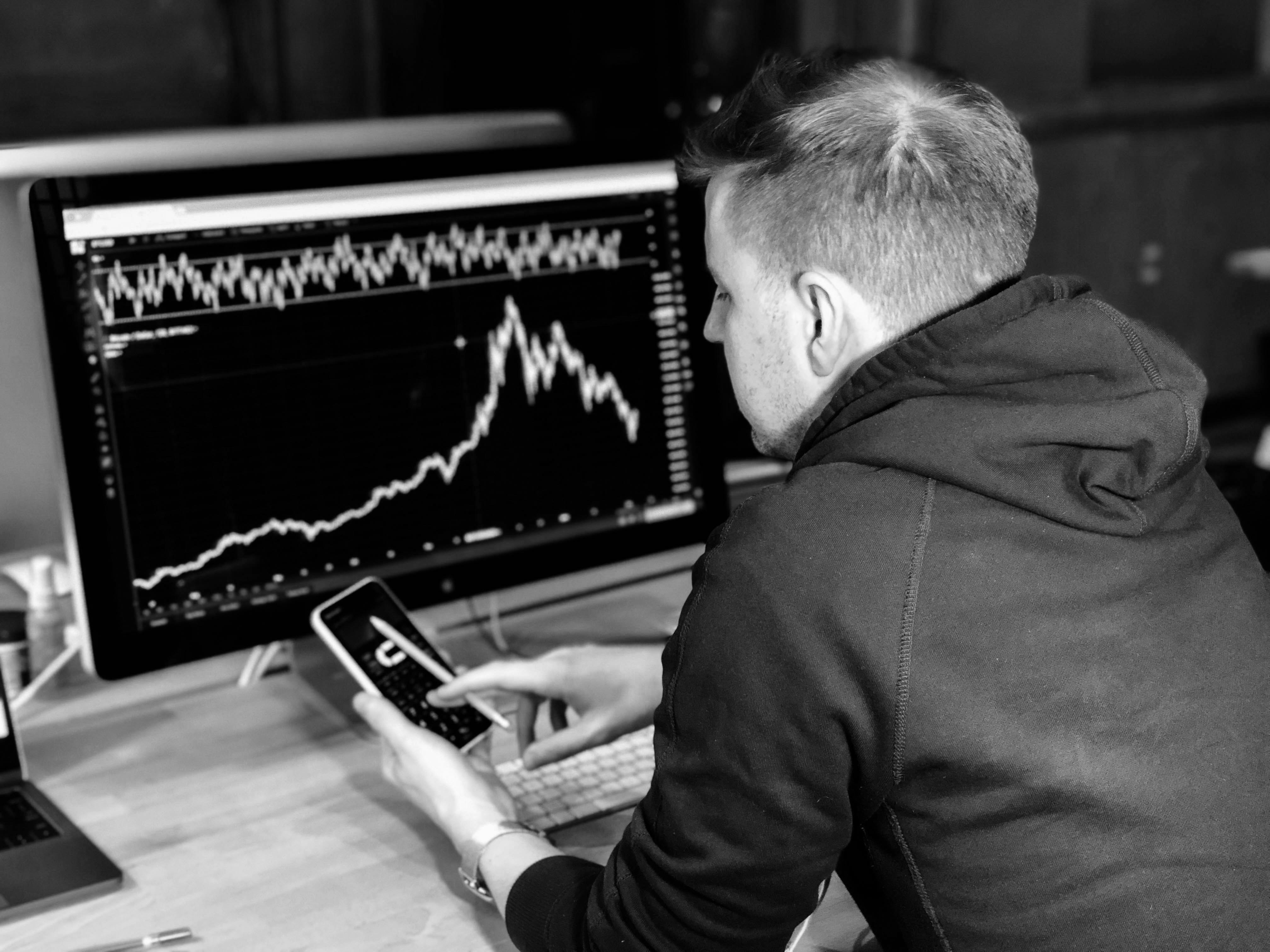 Smarter Deals, Bigger Wins: How AI is Changing the Game in the Investment Landscape